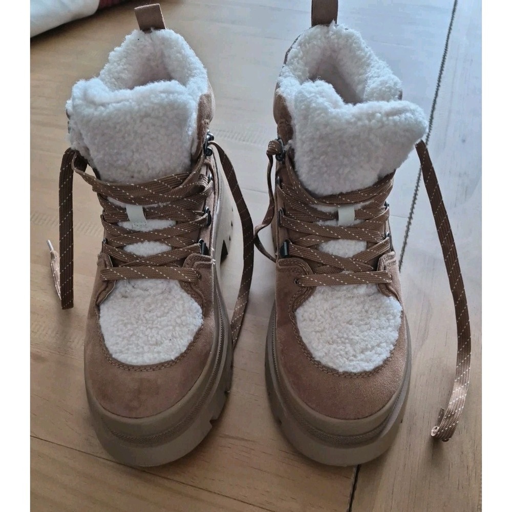 Aldo Womens Copper Cozettia Lace Up Lug Sole Ankle Boots Water Resistent Sz 8.5